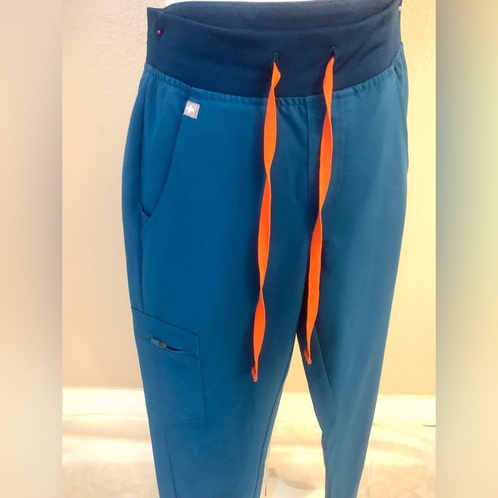 Figs Blue Teal Tone Medical Uniform Joggers Style Set Tops XXS, Pants  XXSP - Picture 3 of 11